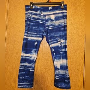 Under Armour blue exercise leggings size Medium